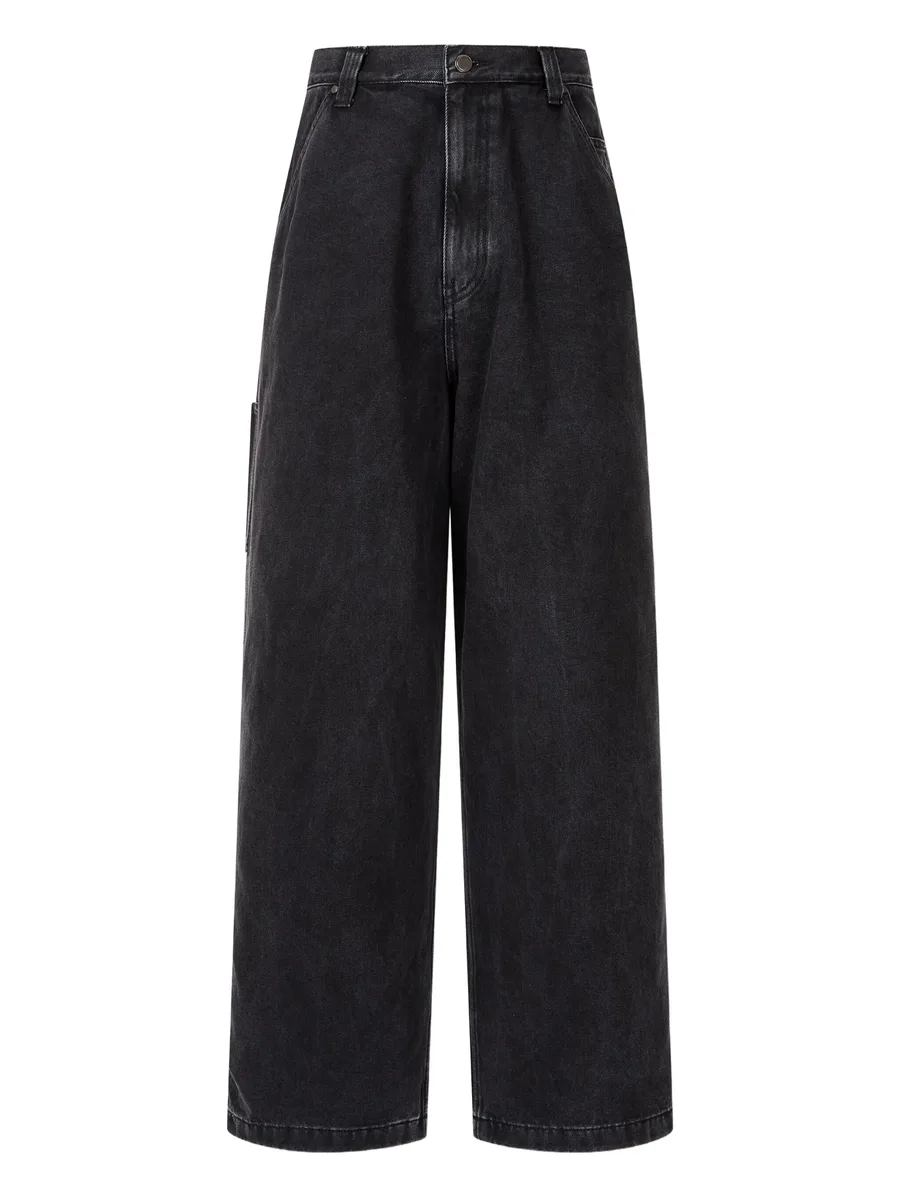 button-fastening  jeans 1