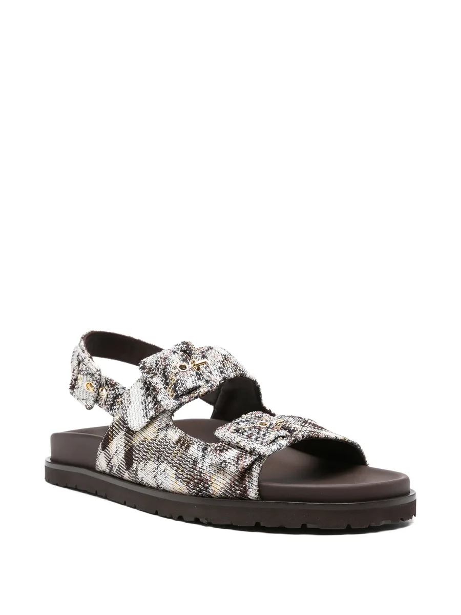 сандалии с пряжками 4