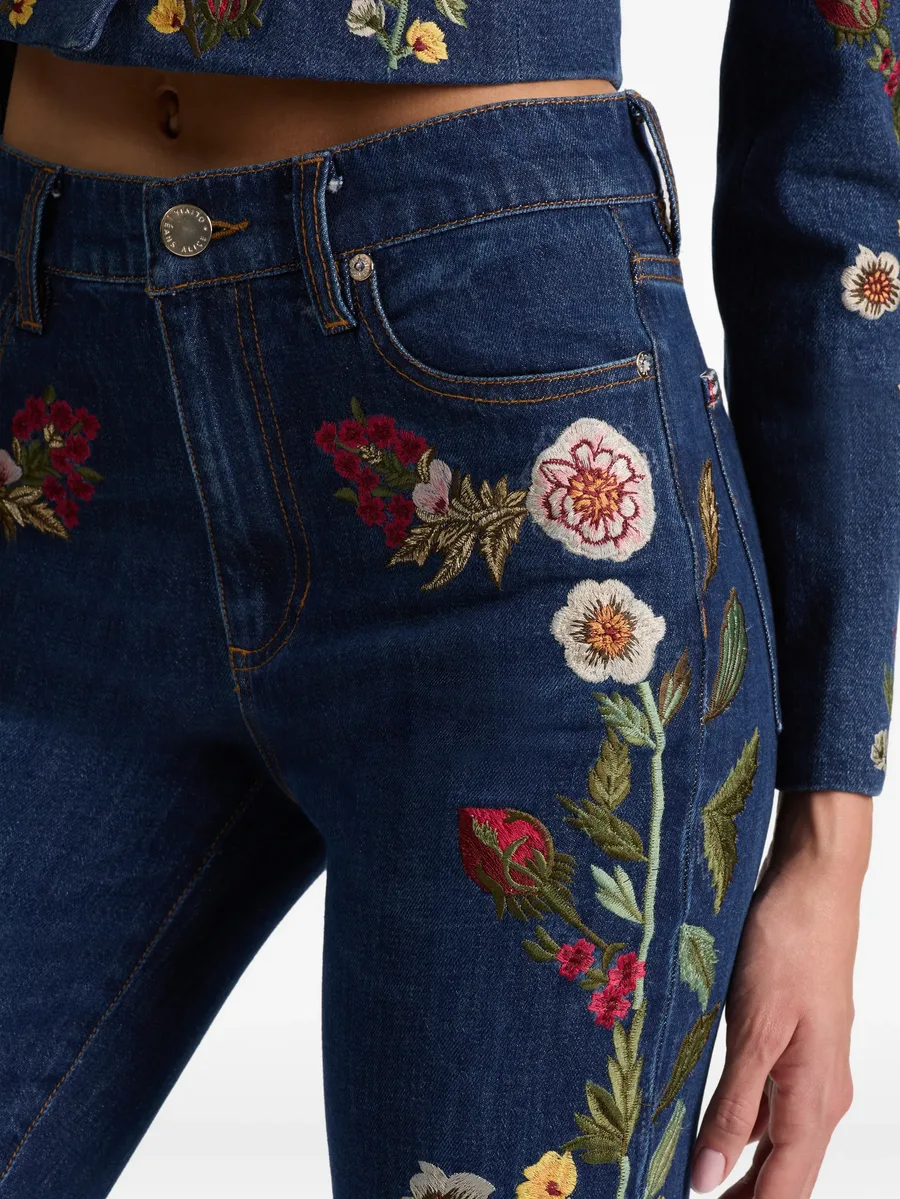 Beautiful floral embroidered jeans 12