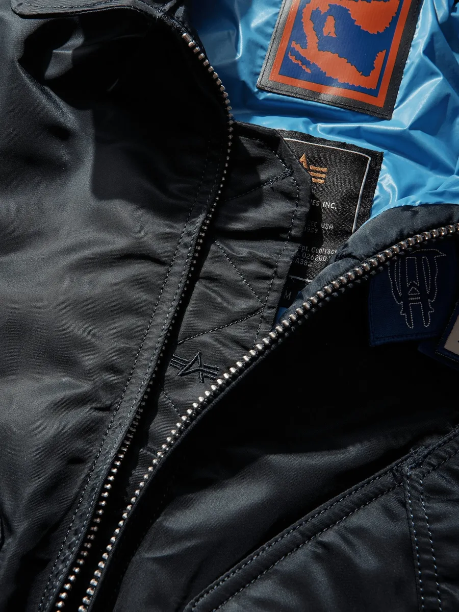 бомбер CWU-45 из коллаборации с Alpha Industries 6
