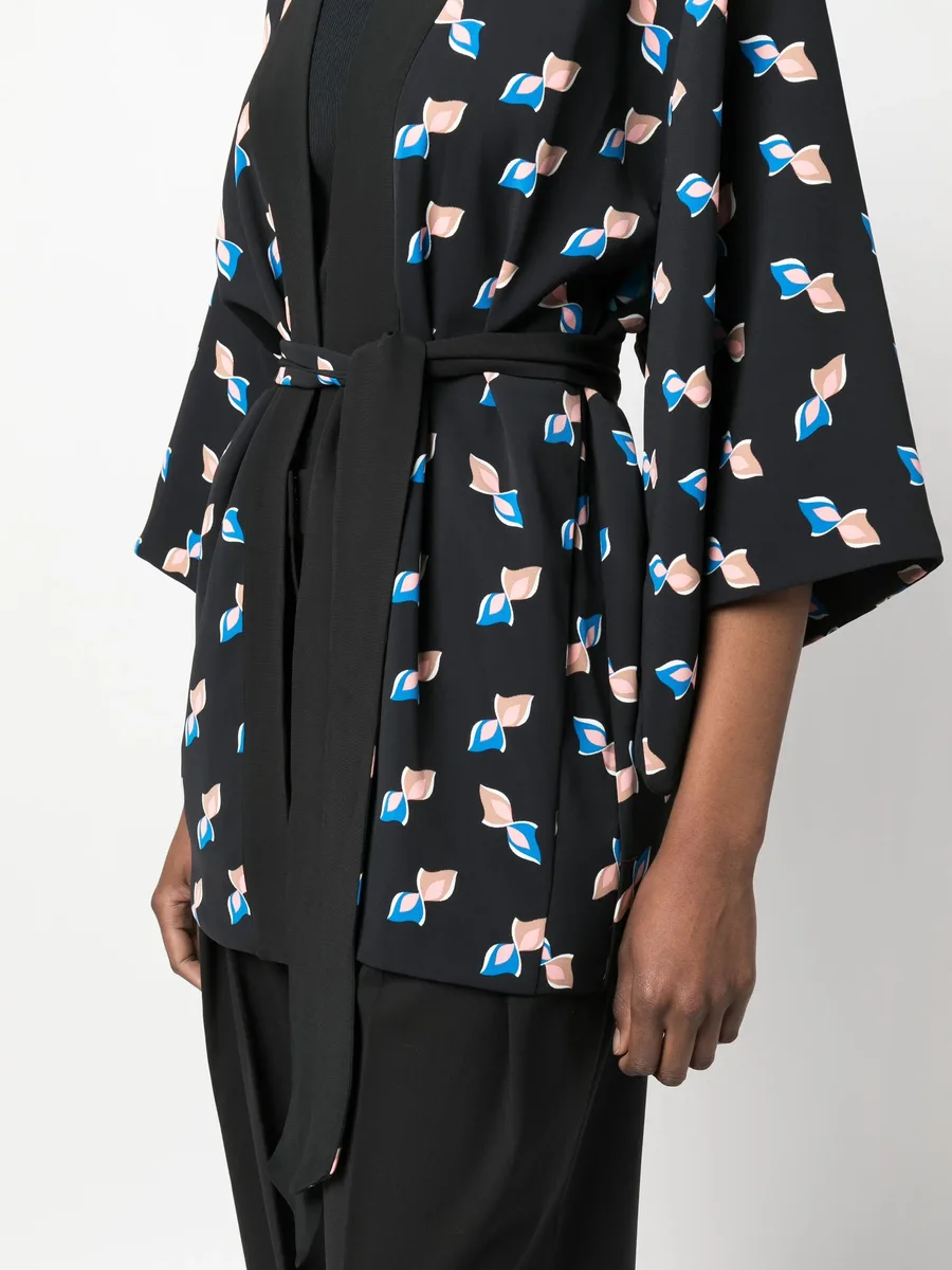 graphic-print belted kimono 10