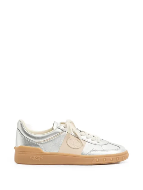 кроссовки Upvillage