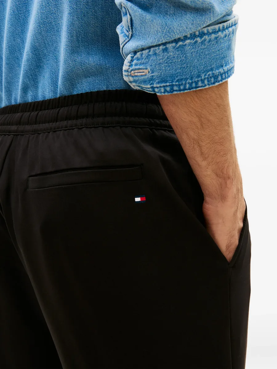drawstring-fastening shorts 9