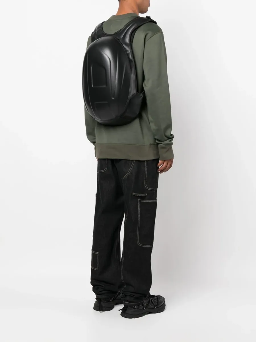 1DR Pod hard-shell backpack 2
