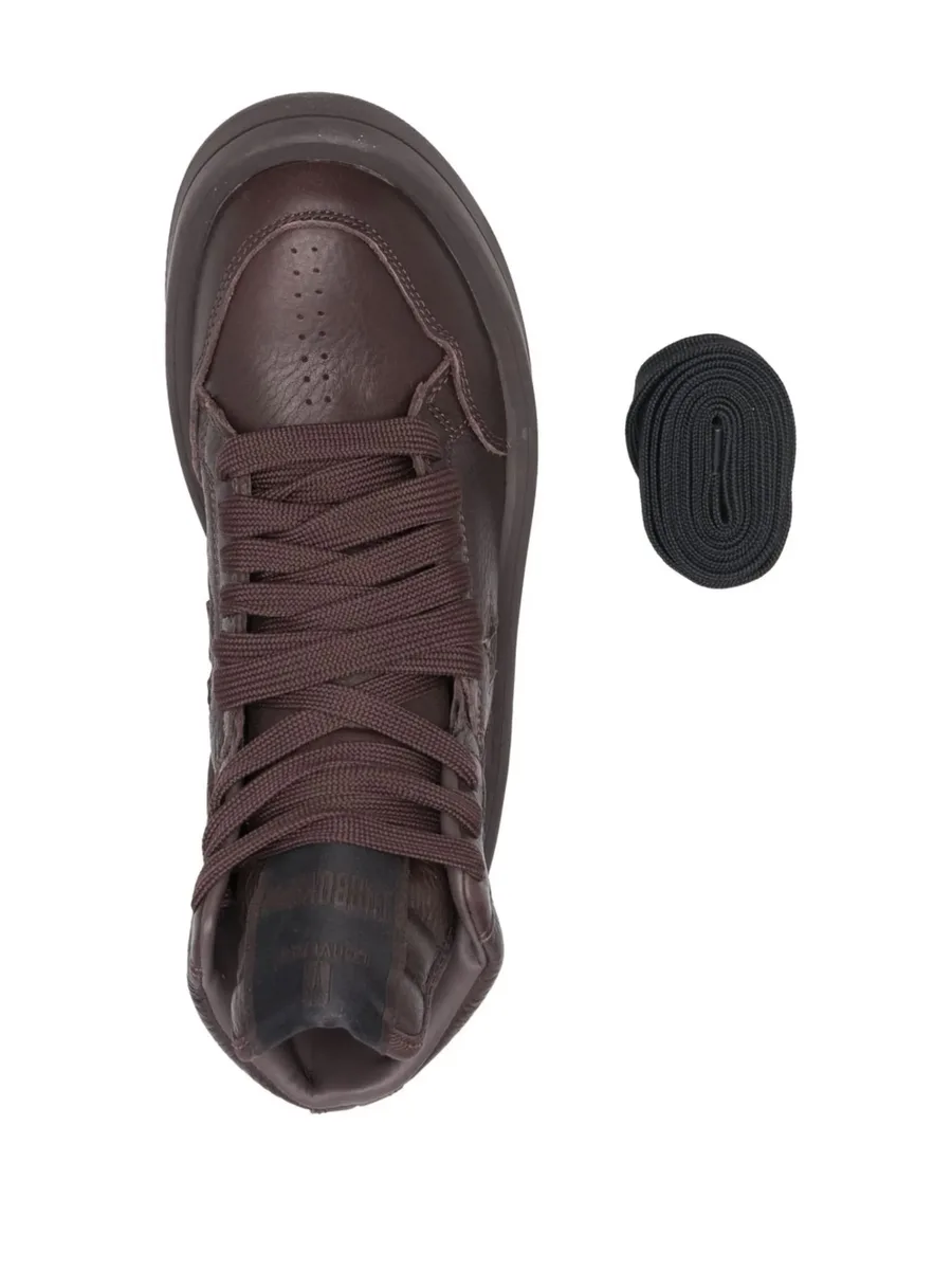 кроссовки из коллаборации с Converse 7