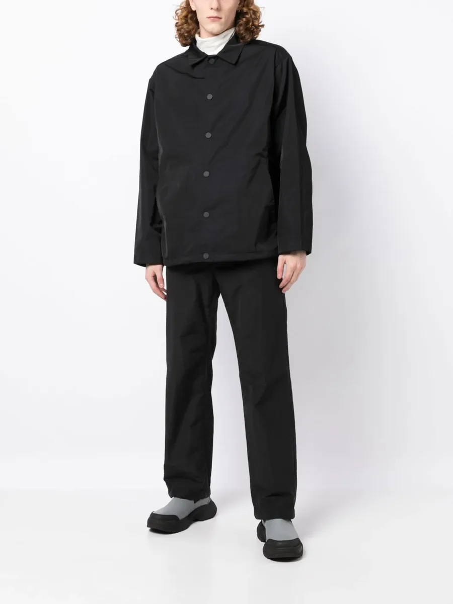 buttoned classic-collar jacket 3