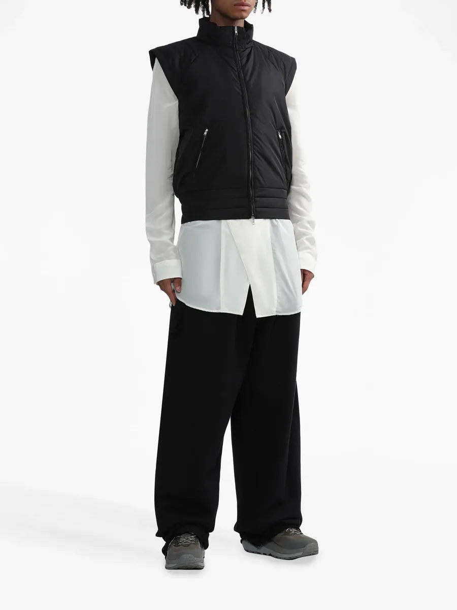 cap-sleeved zipped gilet 3