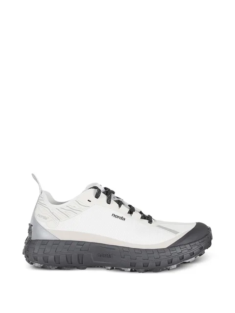 001AM sneakers