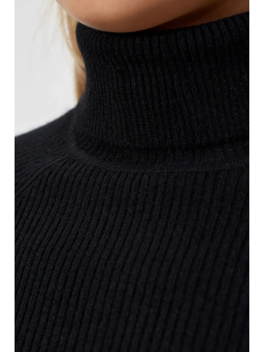 Belle sweater 9