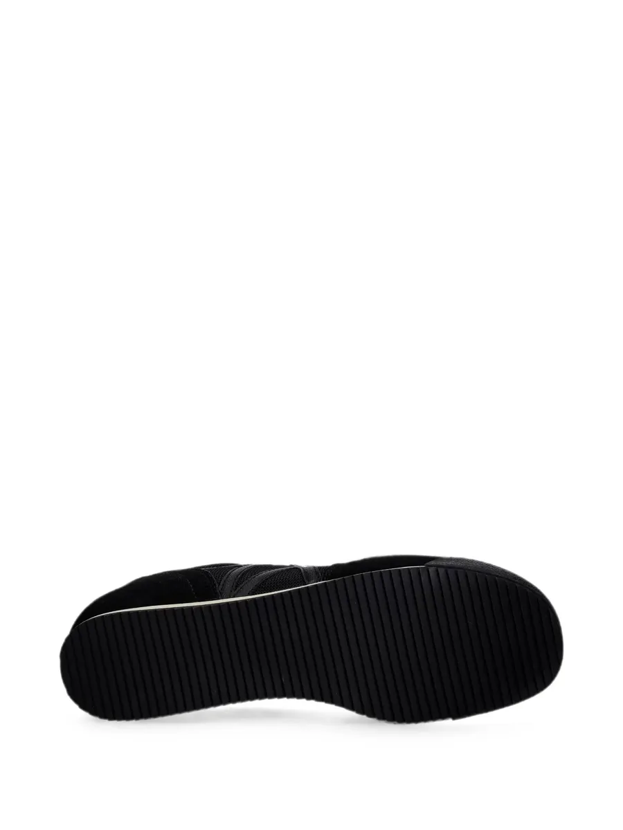logo-patch sneakers 10