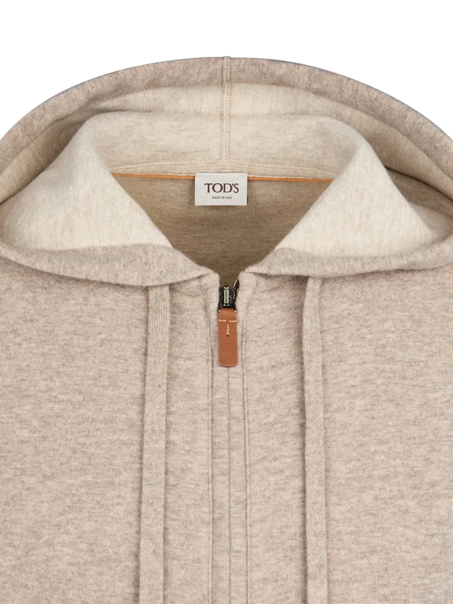 zip-fastening hoodie 4