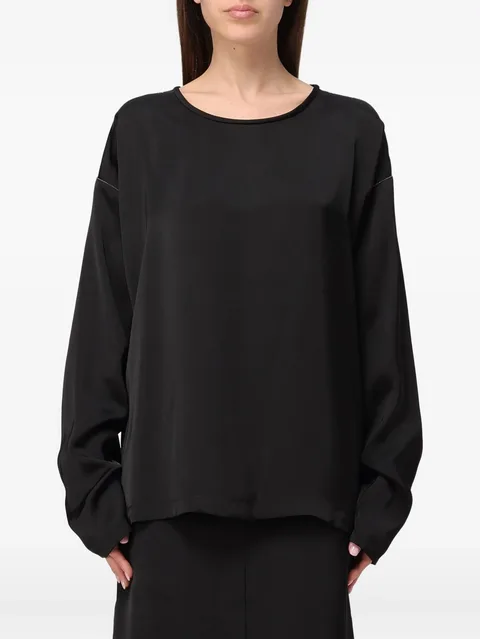 shoulder-detail top