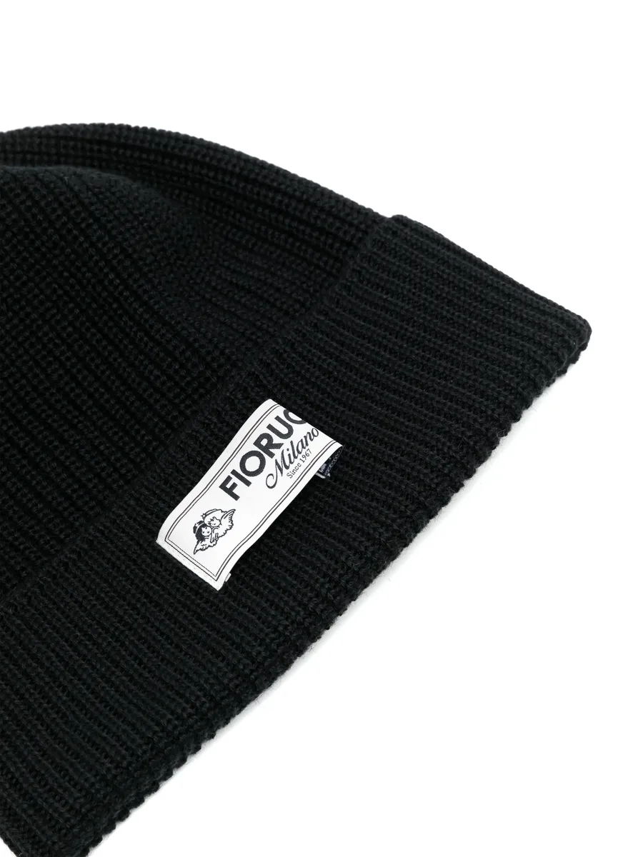 logo beanie 3