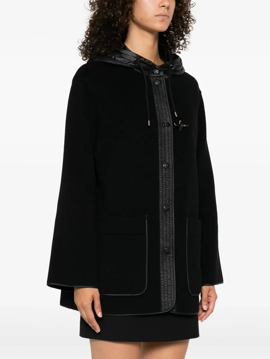 hooded toggle-fastening coat 5