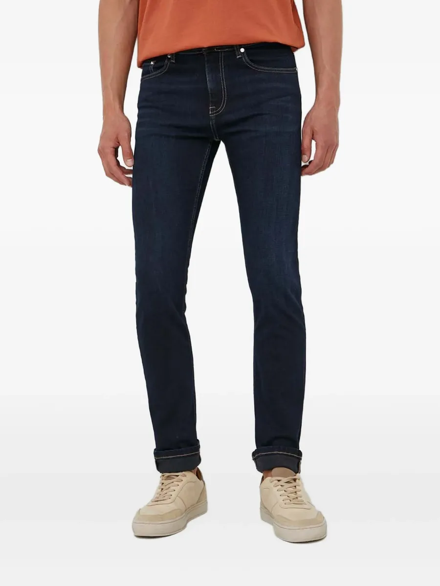 logo patch jeans 2
