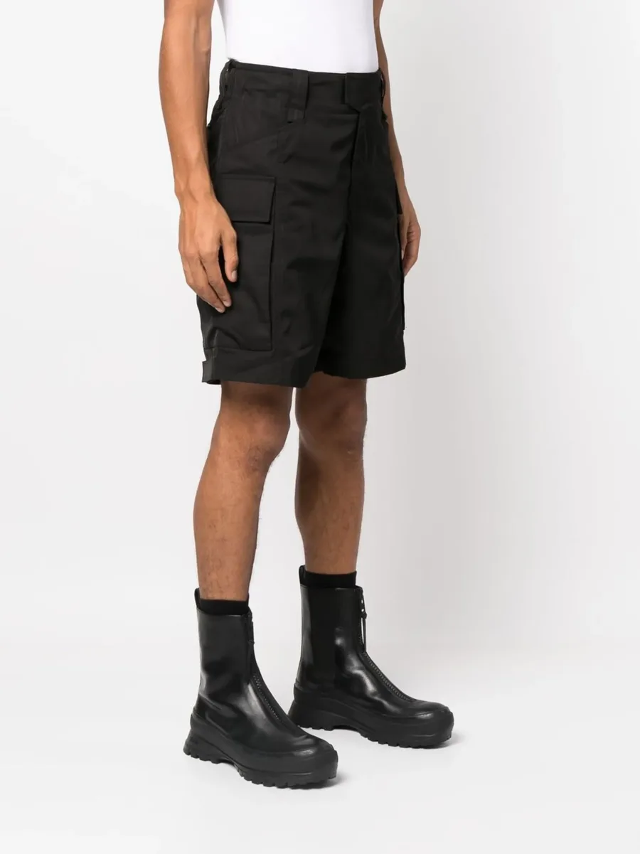 high-waisted cargo shorts 6