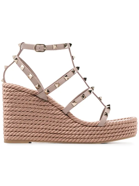 босоножки Rockstud на танкетке