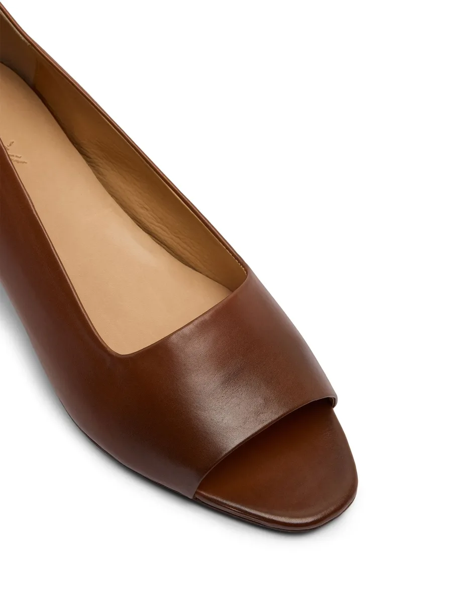 Fiuto leather pumps 8