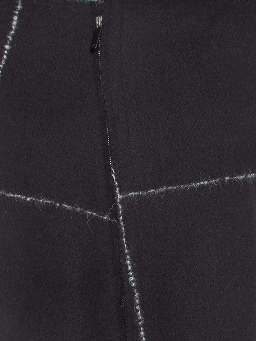 grid-pattern jacket 3