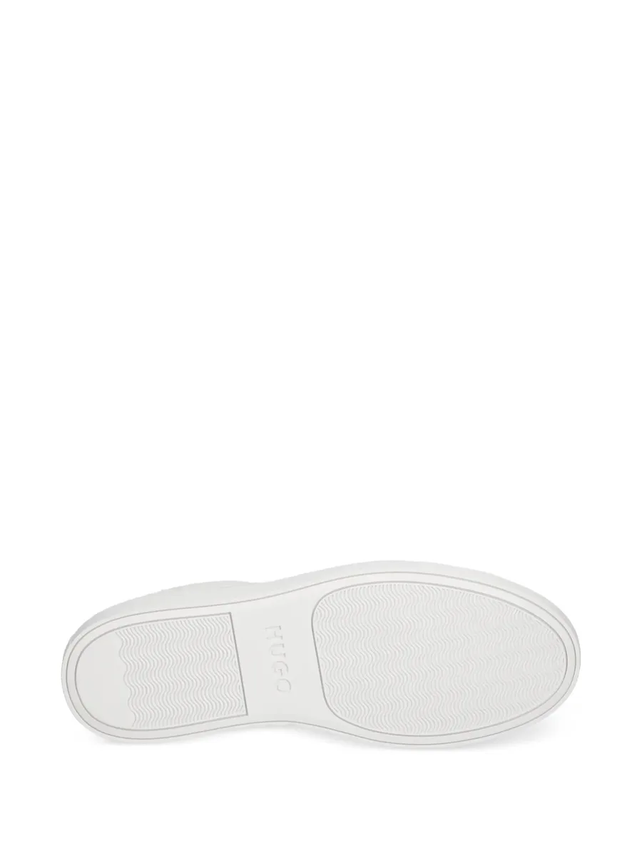 low-top sneakers 10