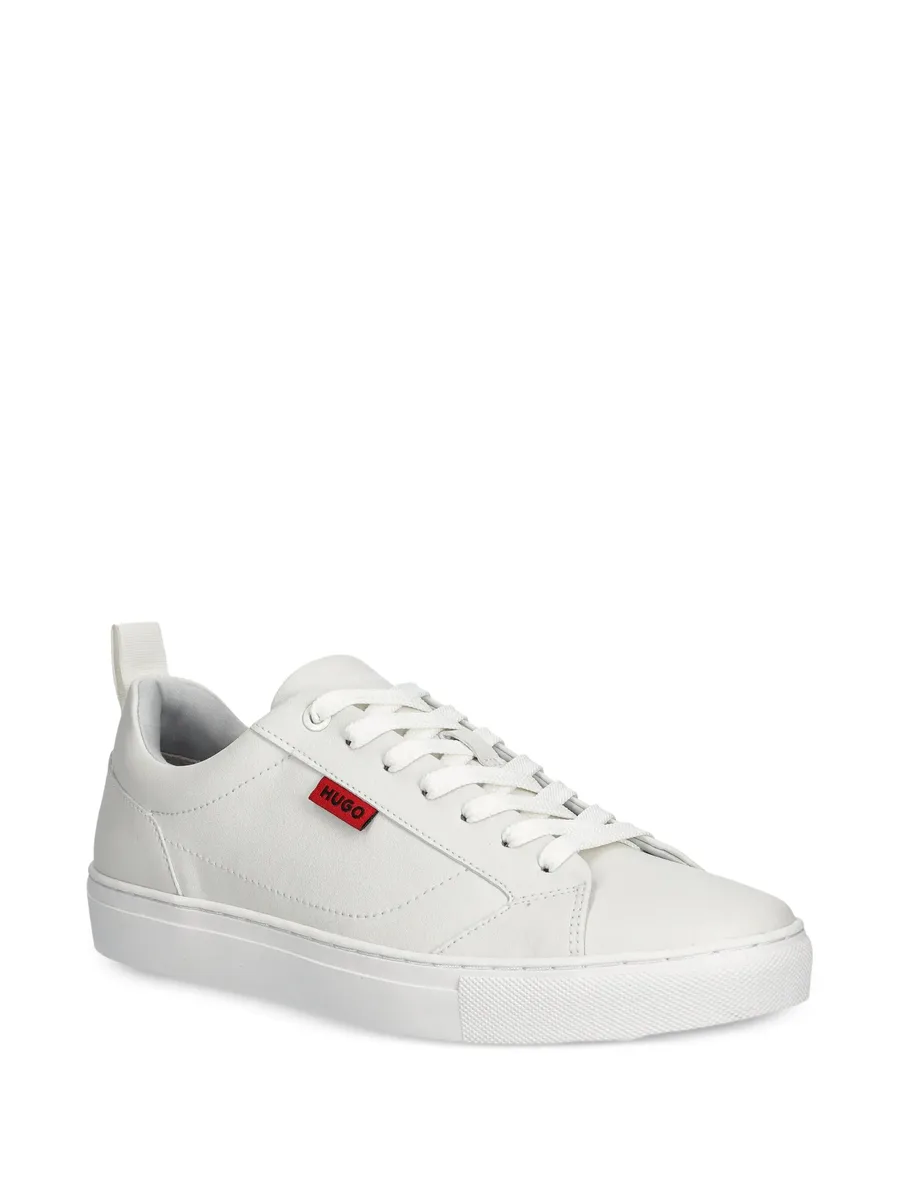 low-top sneakers 4