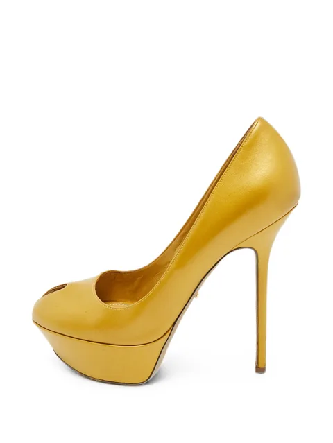 peep-toe heeled pumps