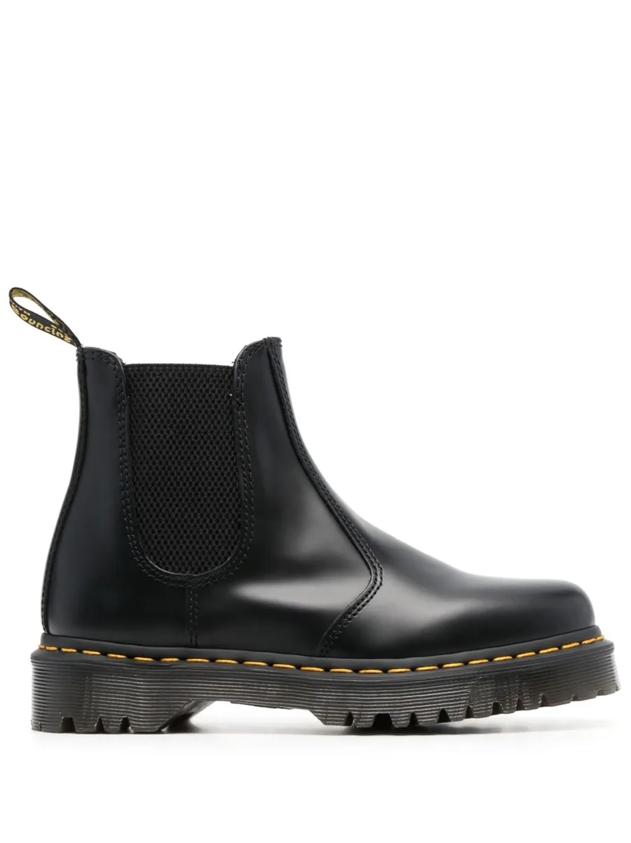 leather round-toe boots 2