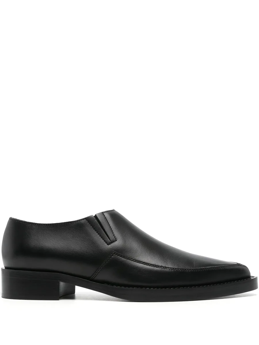 pointed-toe leather loafers 1