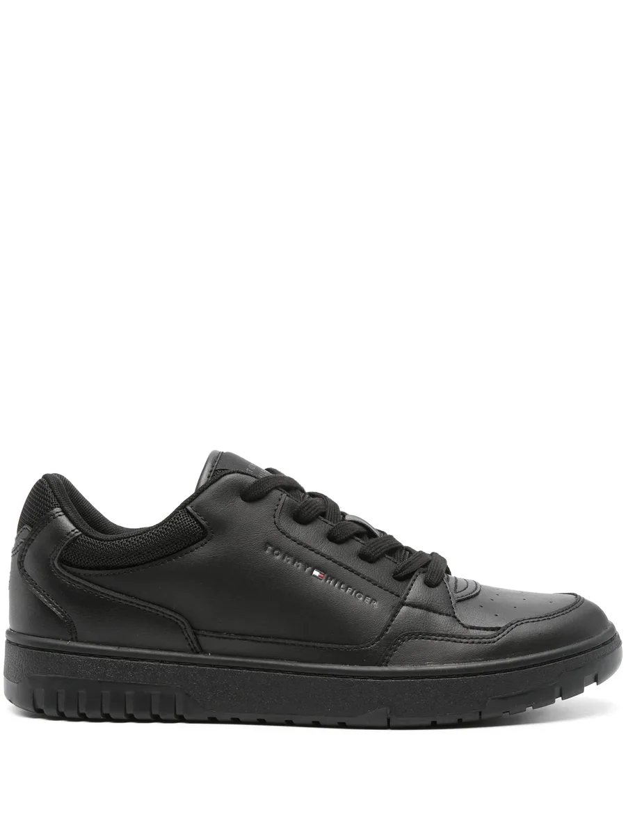 logo-patch low-top sneakers 1