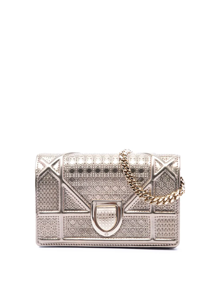 сумка через плечо Metallic Patent Microcannage Diorama Wallet on Chain (2016 год) 1
