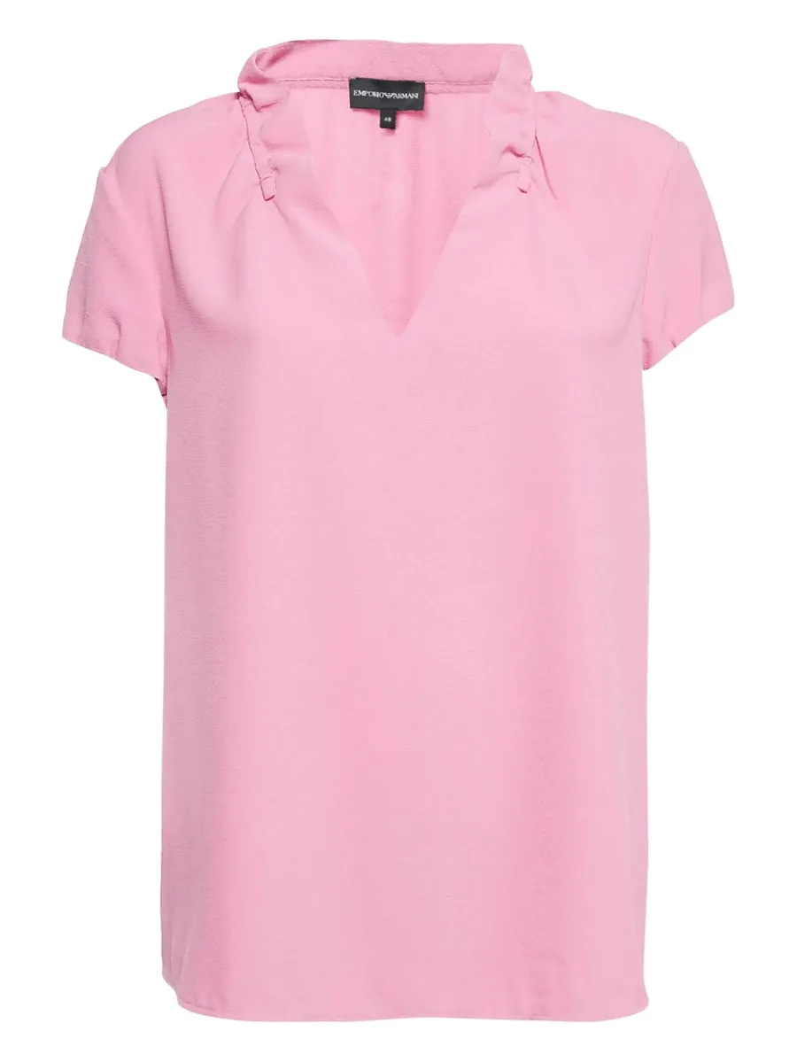 short-sleeve v-neck t-shirt 2
