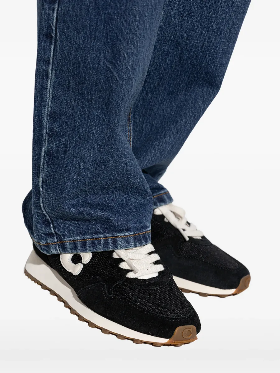 logo sneakers 10